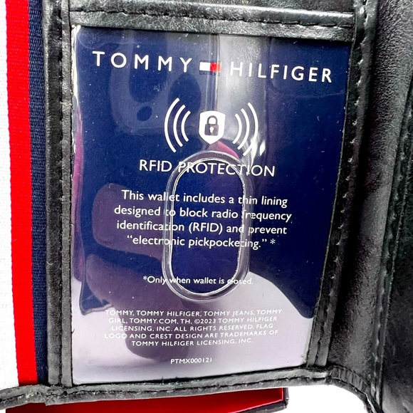 TOMMY HILFIGER, BLACK LEATHER, VALET ALSO LEATHER, TRI FOLD, RFID PROTECTION - Picture 8 of 16